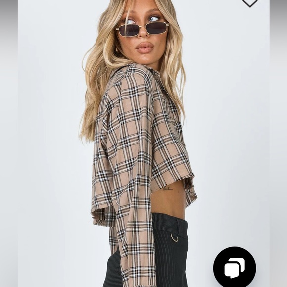 Princess Polly cropped flannel - Picture 4 of 9